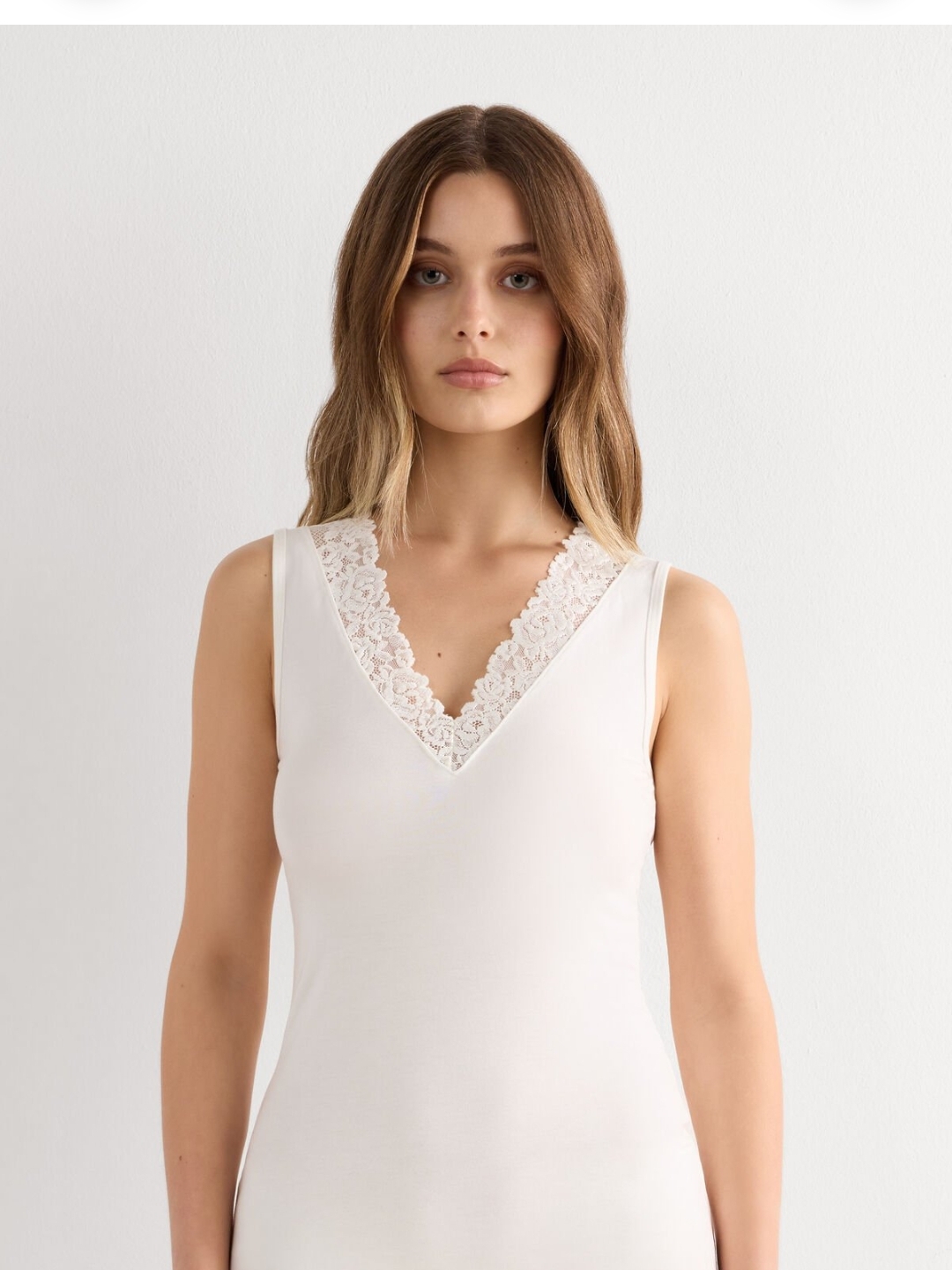 Intimissimi Cream Lace V-Neck Chemise